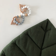 Load image into Gallery viewer, Leaf Teething Toy