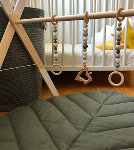 Linen Leaf Play Mat. Mustard. M size